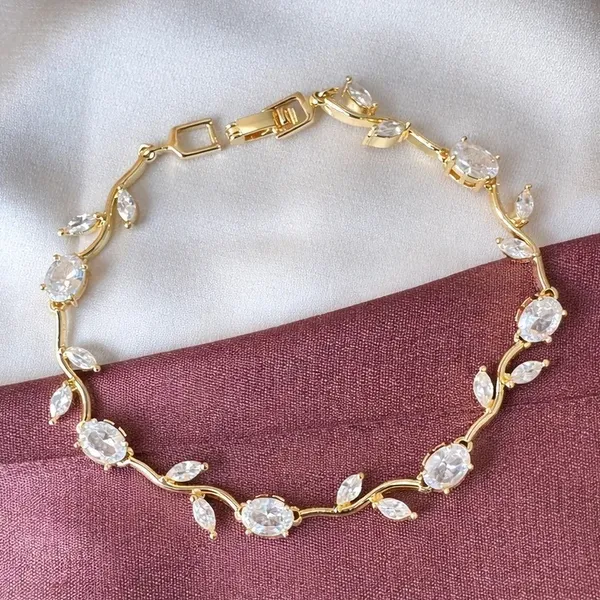 White_Alloy_Bracelet_For_Women