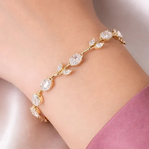 White_Alloy_Bracelet_For_Women