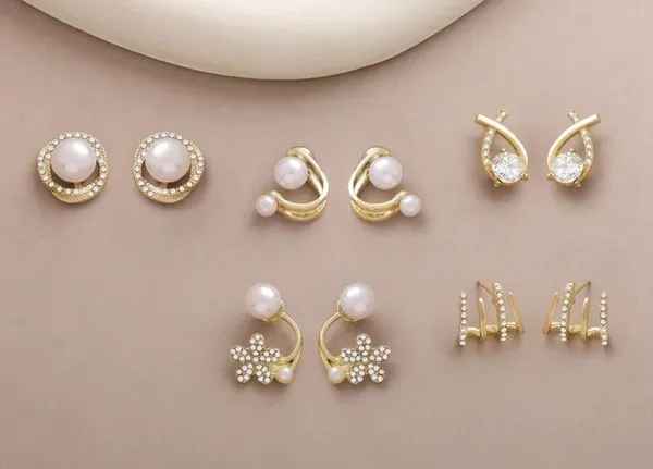 Gold_And_White_Alloy_Stud_Earring_For_Women