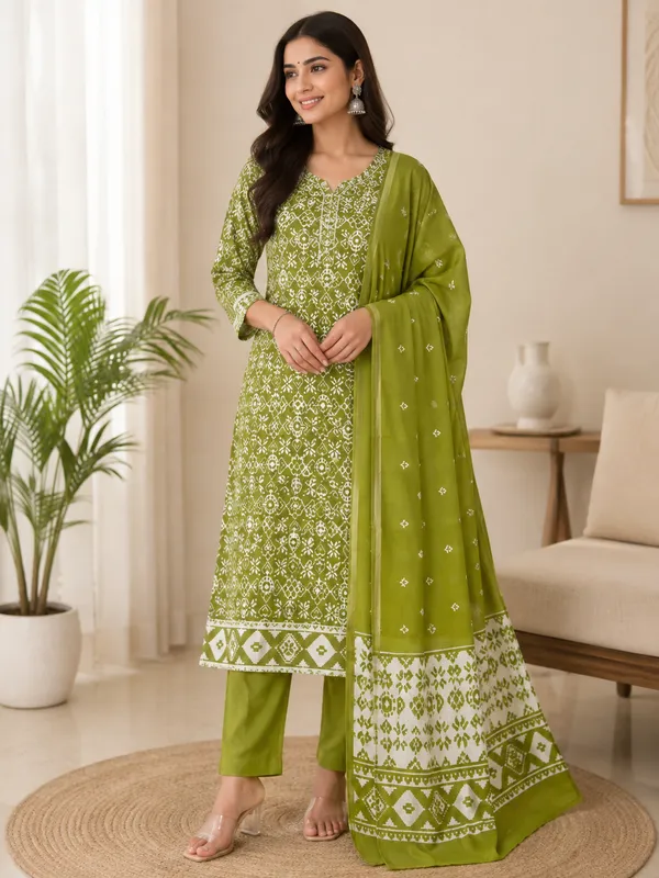 Green_Maheshwari_Gadwal_Printed_Unstitched_Suit_For_Women