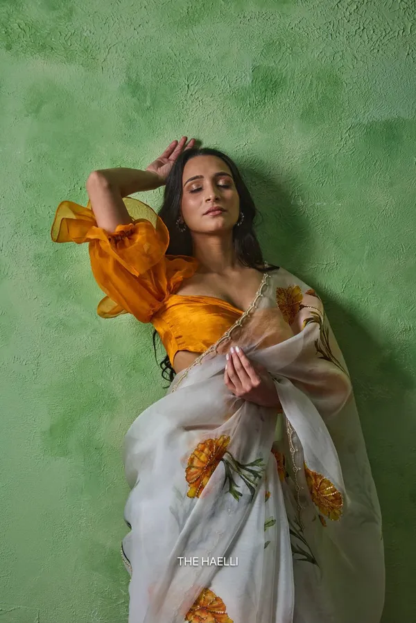 White_And_Yellow_Tabby_Organza_Saree_For_Women