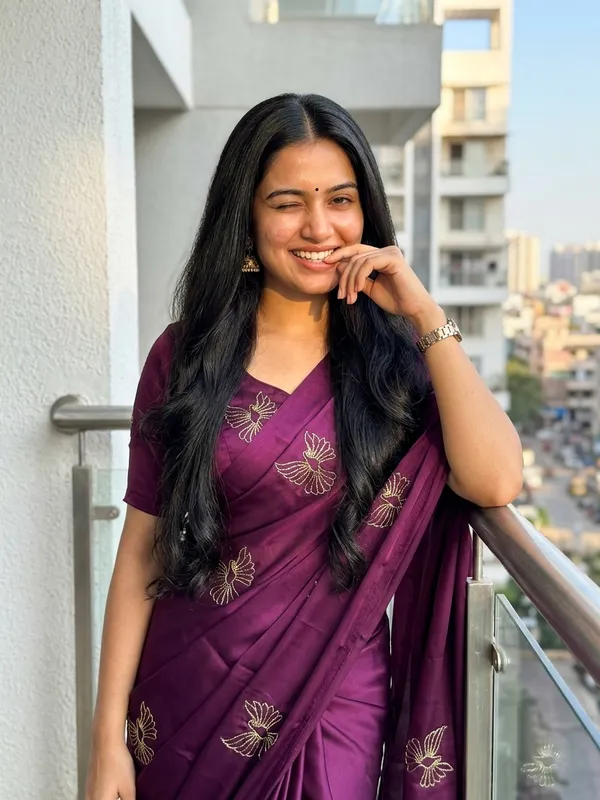 Premium_Rangoli_Fabric_Saree_with_Hand_Bead_Bird_Motifs_and_Matching_Blouse_Piece
