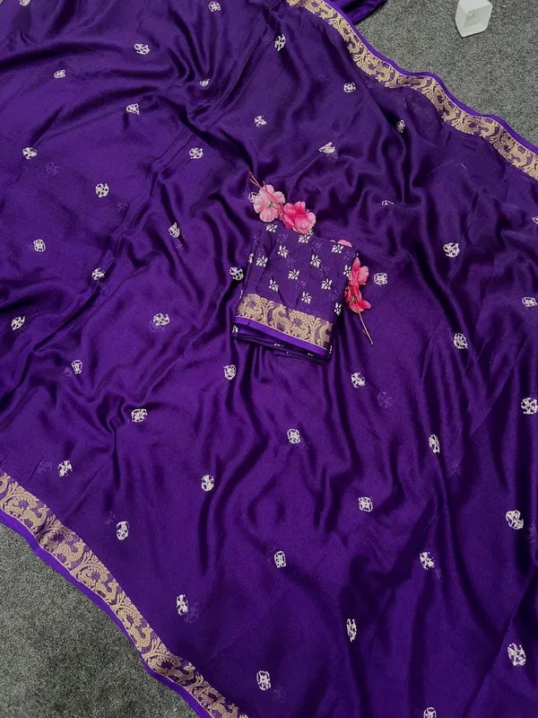 Floral_Print,_Printed,_Temple_Border_Bandhani_Viscose_Rayon_Saree_(Purple)