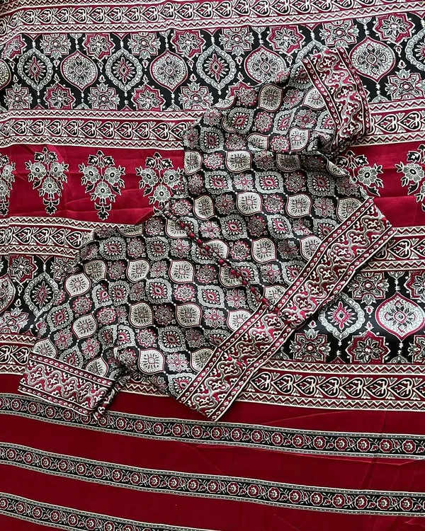 Printed_Kanjivaram_Crepe_Saree_(Multicolor)