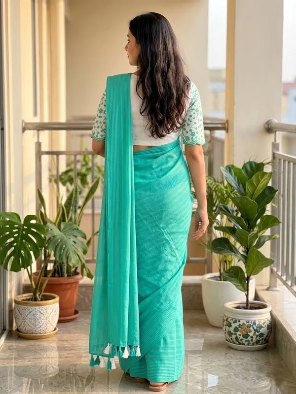 Embellished,_Solid/Plain,_Striped_Daily_Wear_Chiffon_Saree_(Blue)