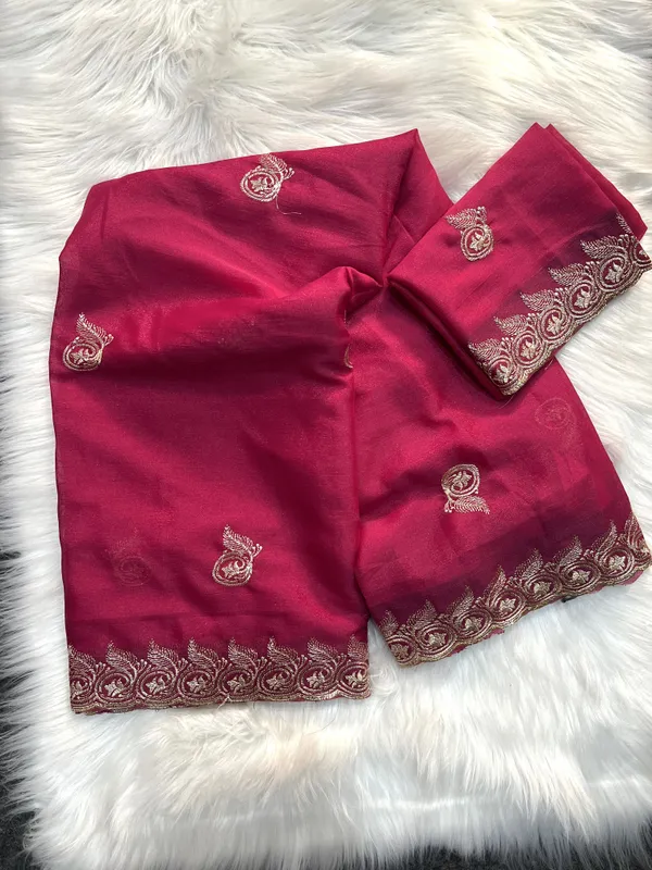 Embellished,_Embroidered,_Striped,_Woven_Bollywood_Chiffon_Saree_(Pink)