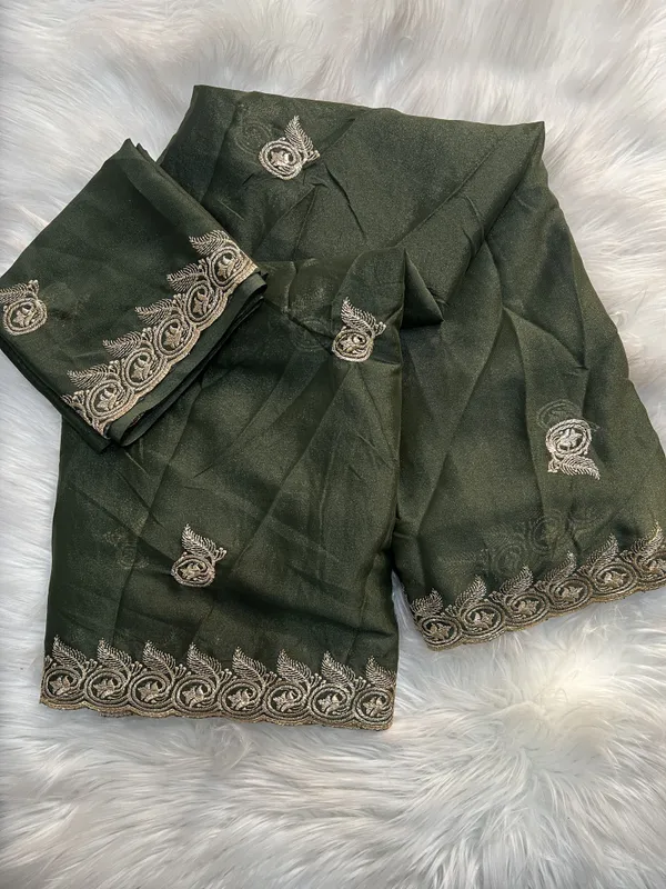 Embellished,_Embroidered,_Striped,_Woven_Bollywood_Chiffon_Saree_(Light_Green)