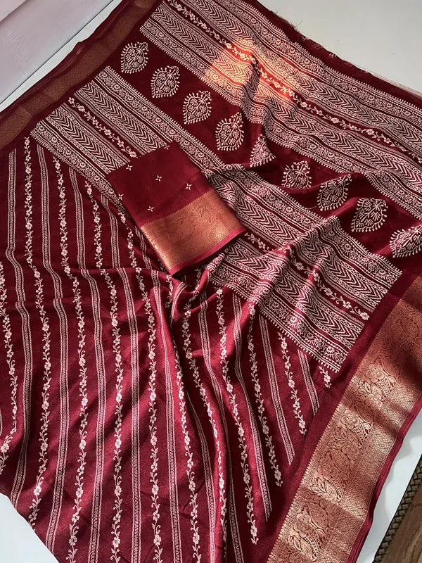 Geometric_Print_Mysore_Art_Silk_Saree_(Maroon)