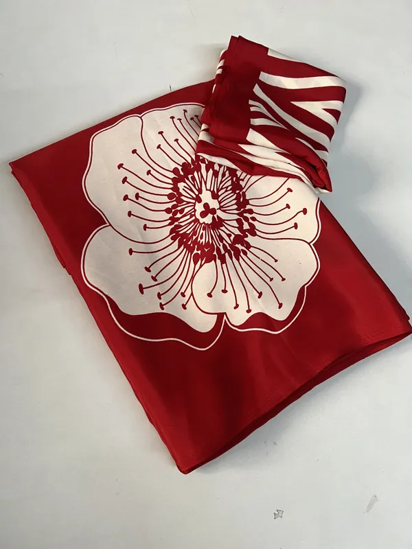 Floral_Print,_Printed_Daily_Wear_Crepe_Saree_(Red)