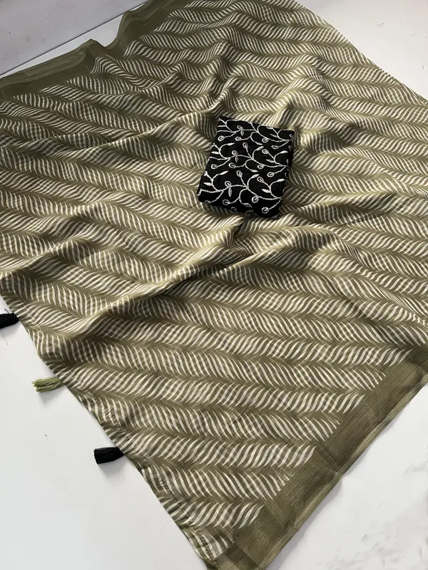 Geometric_Print_Daily_Wear_Chiffon_Saree_(Green)