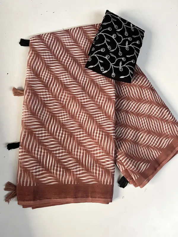 Geometric_Print_Daily_Wear_Chiffon_Saree_(Red)