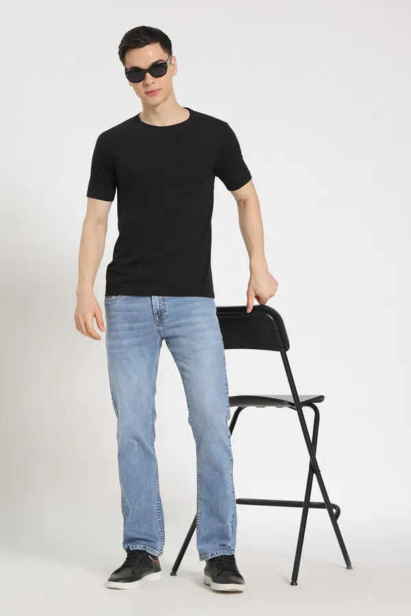Classic_Light_Blue_Straight_Jeans