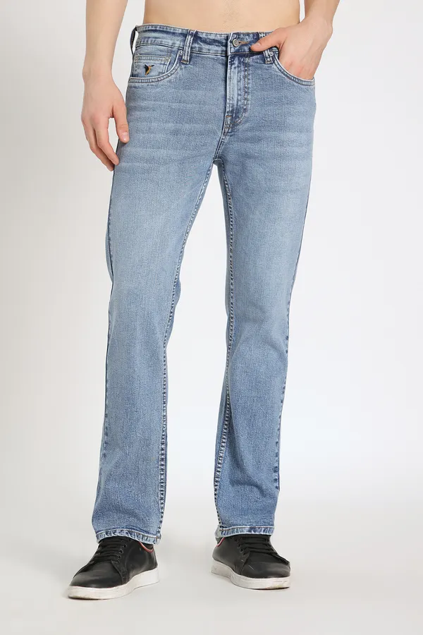 Classic_Light_Blue_Straight_Jeans