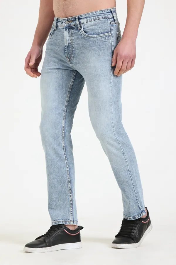 Vintage_Frost_Blue_Straight_Jeans