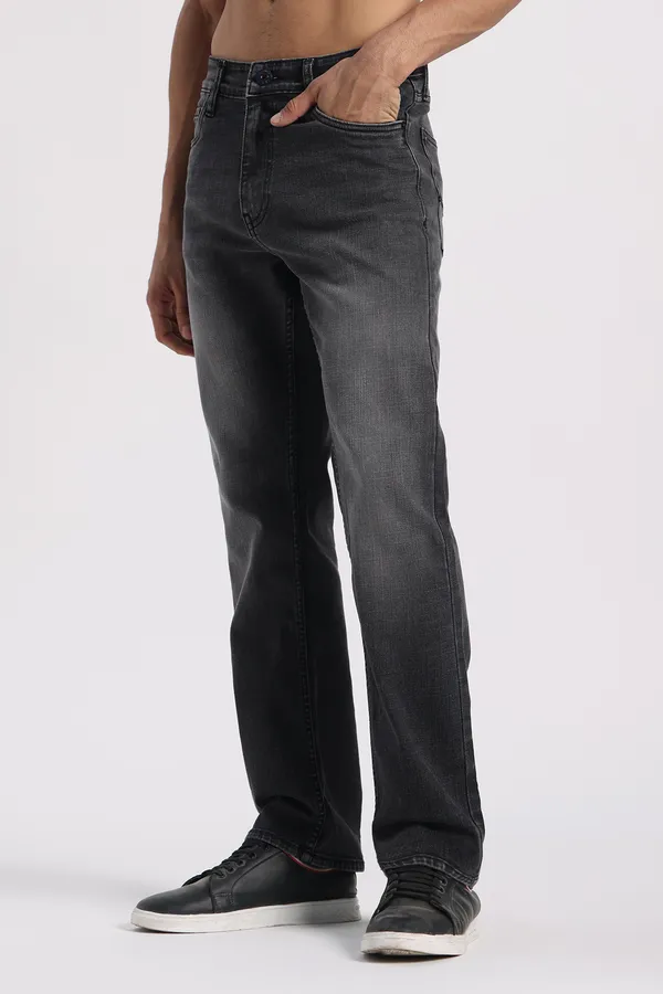 Urban_Shadow_Fit_Jeans