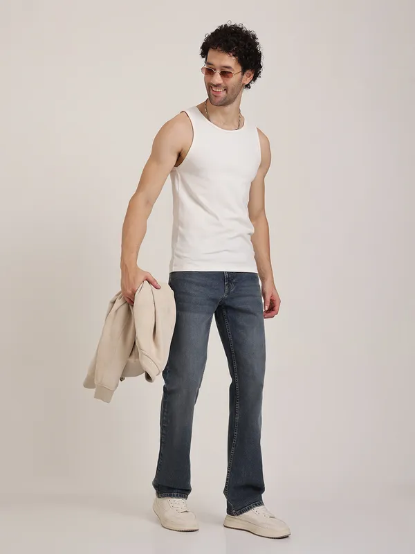 Classic_Vintage_Wash_Straight_Jeans