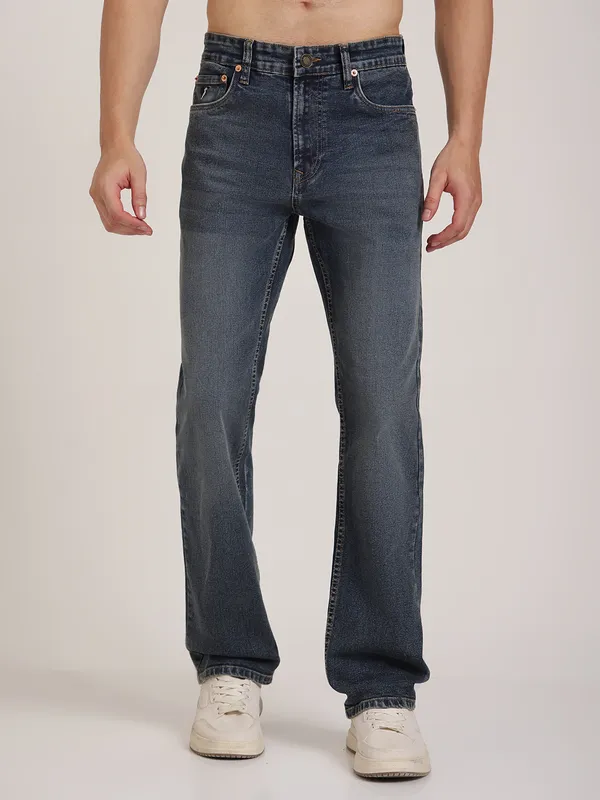 Classic_Vintage_Wash_Straight_Jeans