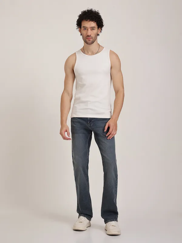 Classic_Vintage_Wash_Straight_Jeans