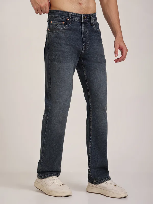 Classic_Vintage_Wash_Straight_Jeans