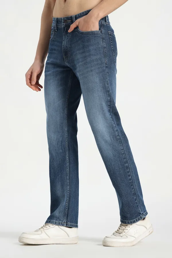 Vintage_Mid_Blue_Straight_Jeans