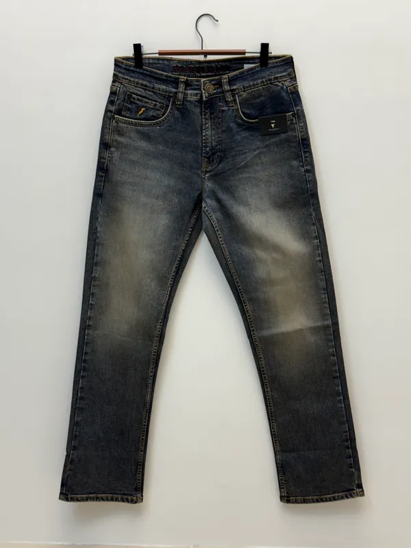 Vintage_Iron_Wash_Straight_Jeans