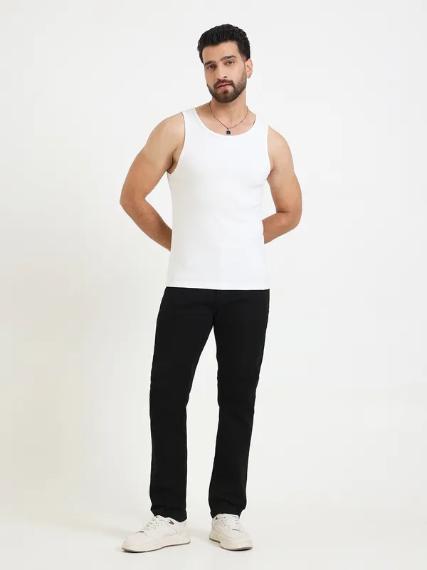 Z_Black_Comfort_Fit_Jeans