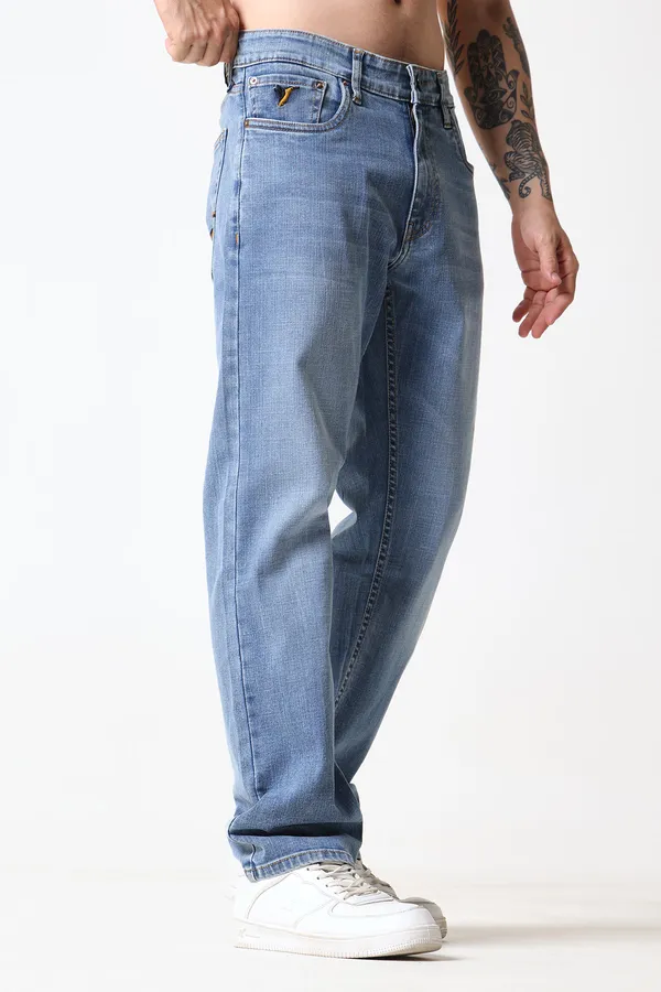 Comfort_Blue_Straight-Fit_Denim