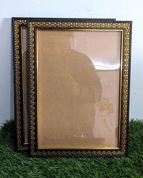 Wood_Antique_Floral_Carved_Golden_Photo_Frame