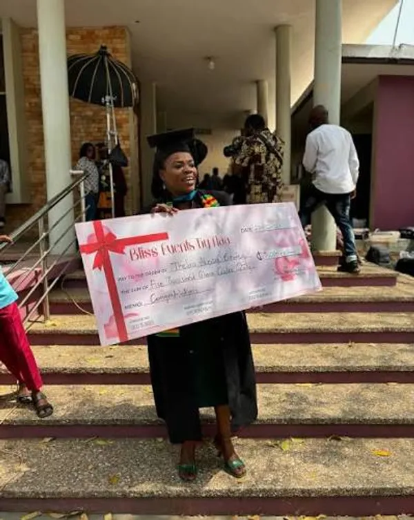 Oversized_Novelty_Presentation_Cheque_For_Award_Ceremonies