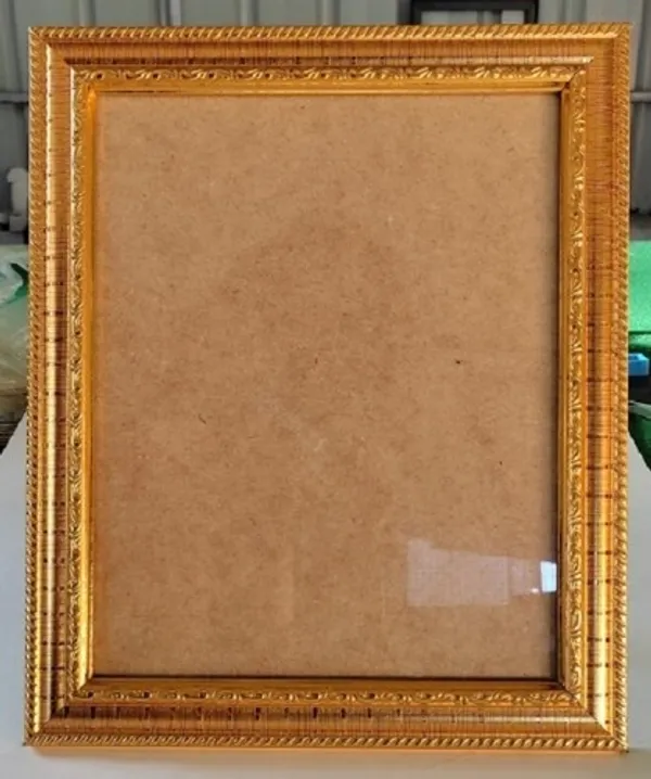 Wood_Antique_Floral_Carved_Golden_Photo_Frame
