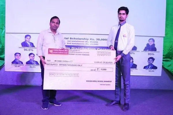 Oversized_Novelty_Presentation_Cheque_For_Award_Ceremonies