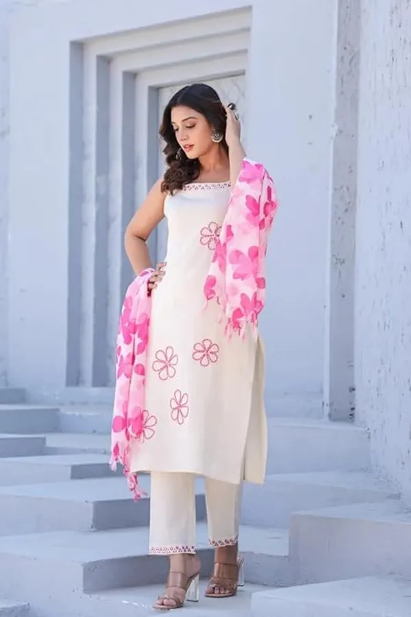 Elegant_Off_White_Floral_Kurta_Set_With_Printed_Dupatta_Off_White_Pink