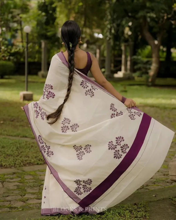 Traditional_Floral_Block_Print_Saree_With_Designer_Border