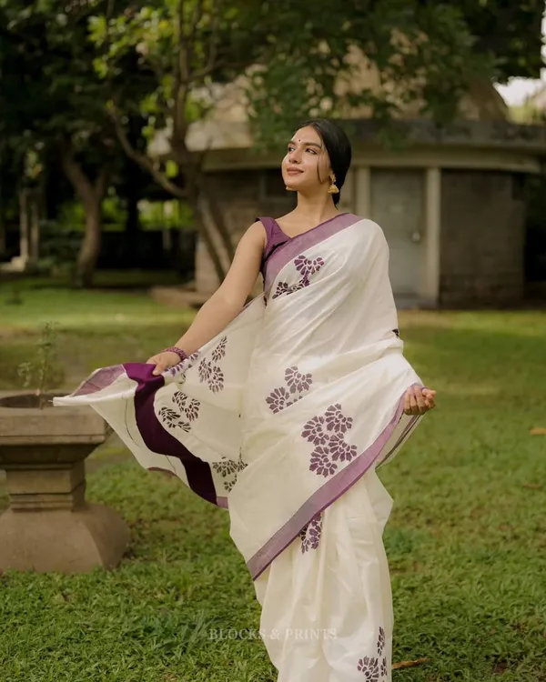 Traditional_Floral_Block_Print_Saree_With_Designer_Border