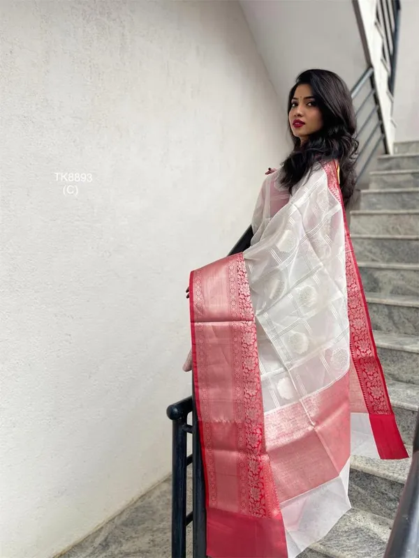 Soft_Lichi_Silk_Saree_with_All-Over_Jacquard_Work,_Rich_Pallu_&_Contrast_Designer_Blouse