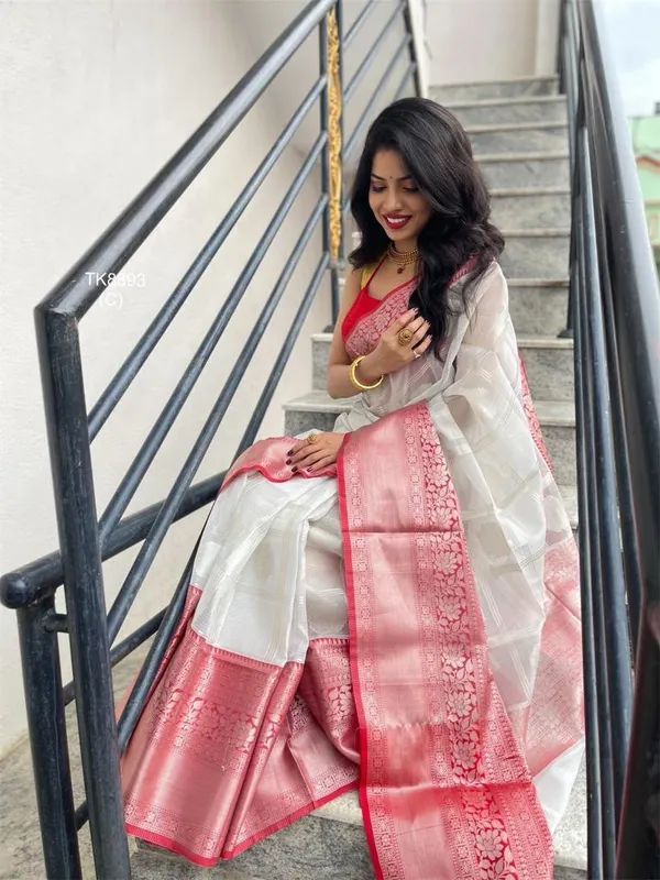 Soft_Lichi_Silk_Saree_with_All-Over_Jacquard_Work,_Rich_Pallu_&_Contrast_Designer_Blouse