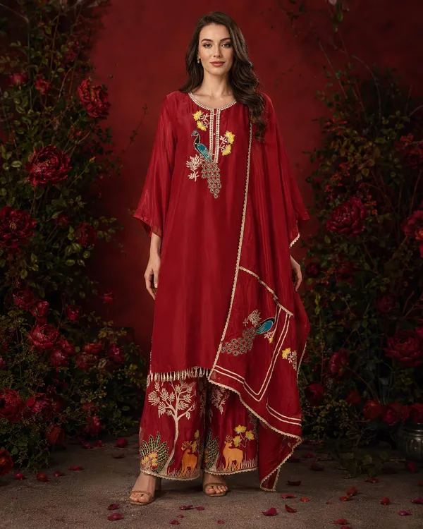 Red_Crepe_Crepe_Suit_Set_For_Women