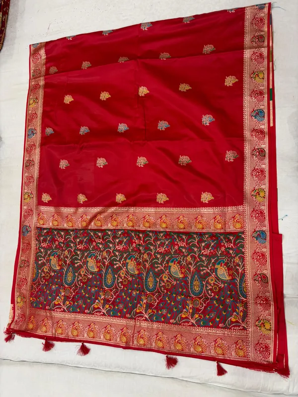 Red_Traditional_Saree_For_Women