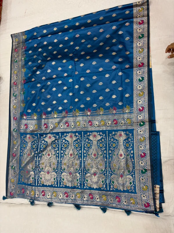 Blue_Woven_Traditional_Saree_For_Women