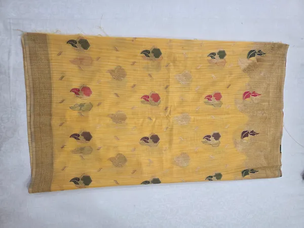 Mustard_Linen_Woven_Printed_Saree_For_Women
