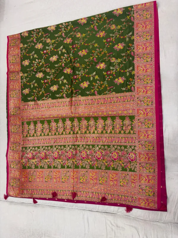 Green_Floral_Paisley_Printed_Shawl_For_Women