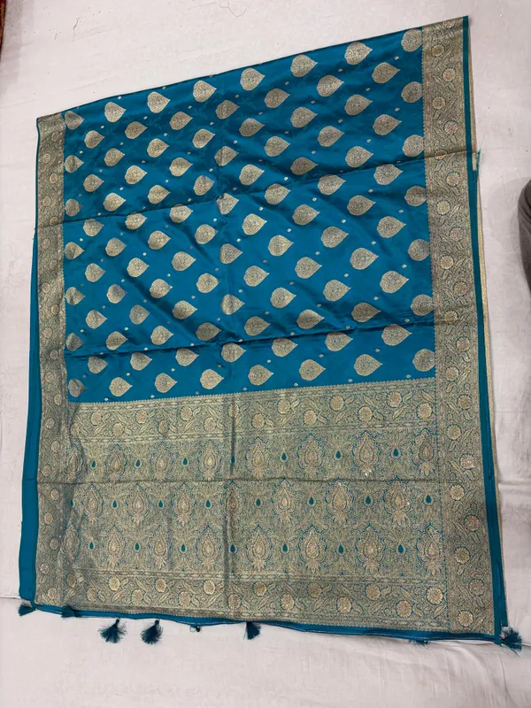 Blue_Woven_Zari_Saree_For_Women