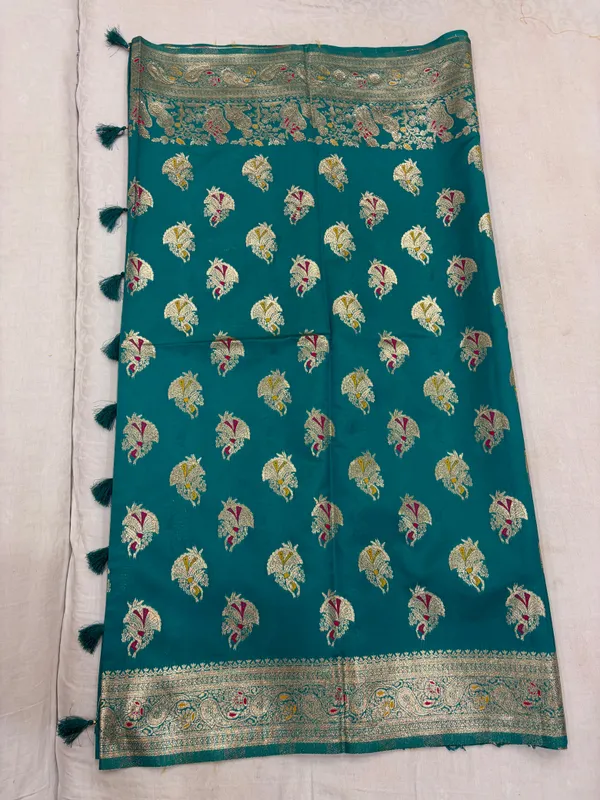 Teal_Woven_Zari_Saree_For_Women