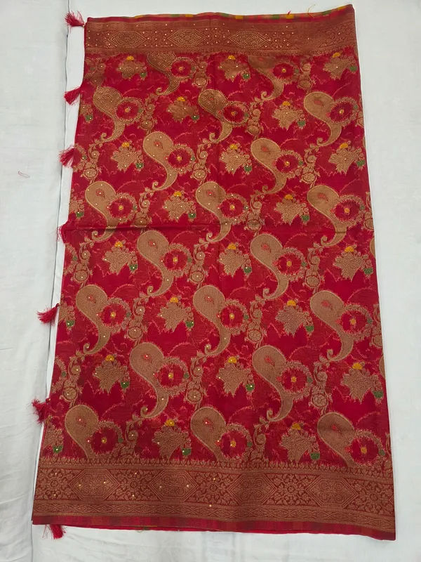 Red_Organza_Woven_Paisley_Floral_Saree_For_Women