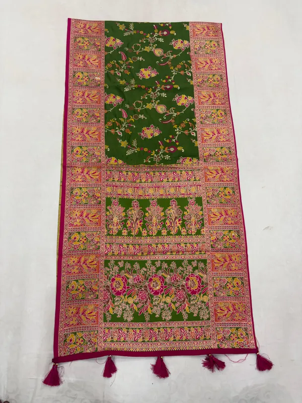 Green_Floral_Paisley_Printed_Shawl_For_Women