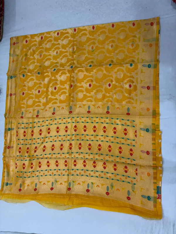 Yellow_Woven_Saree_For_Women