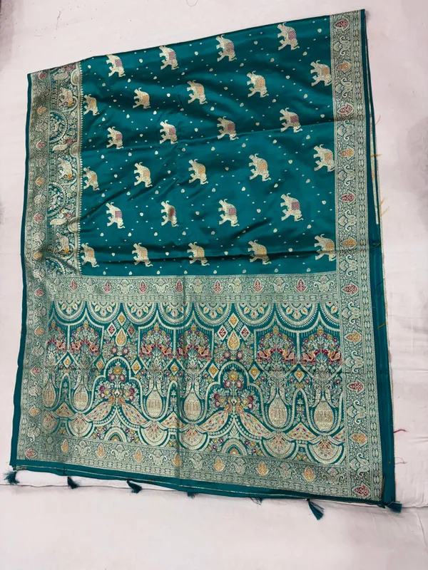 Teal_Printed_Saree_For_Women