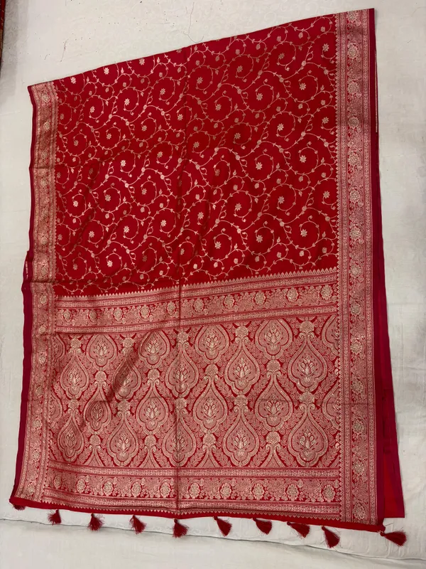 Red_Woven_Saree_For_Women