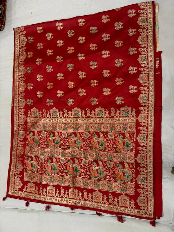 Red_Embellished_Saree_With_Tassel_Border_For_Women