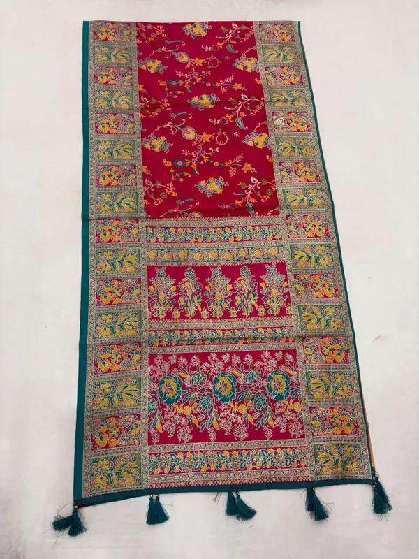 Red_Printed_Paisley_Saree_For_Women